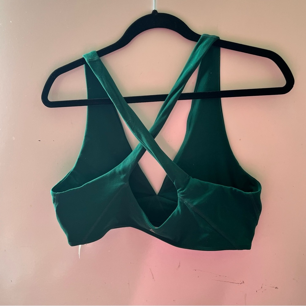 Woman’s Free People Green V-Neck Sports Bra - Picture 4 of 6